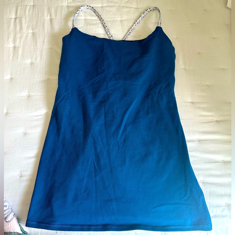 Lululemon tanktop 
Active wear